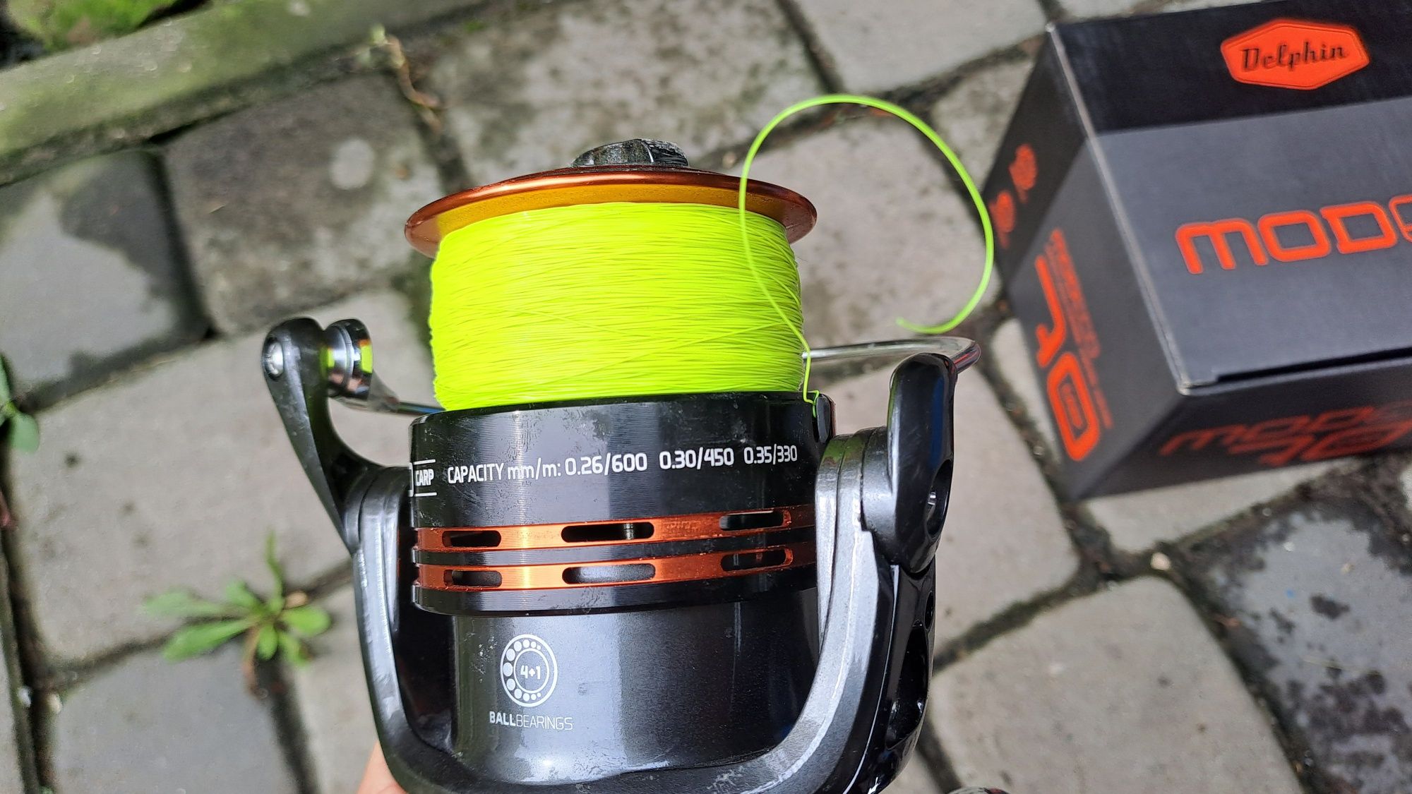 Kolowrotek delphin modeco 70 carp