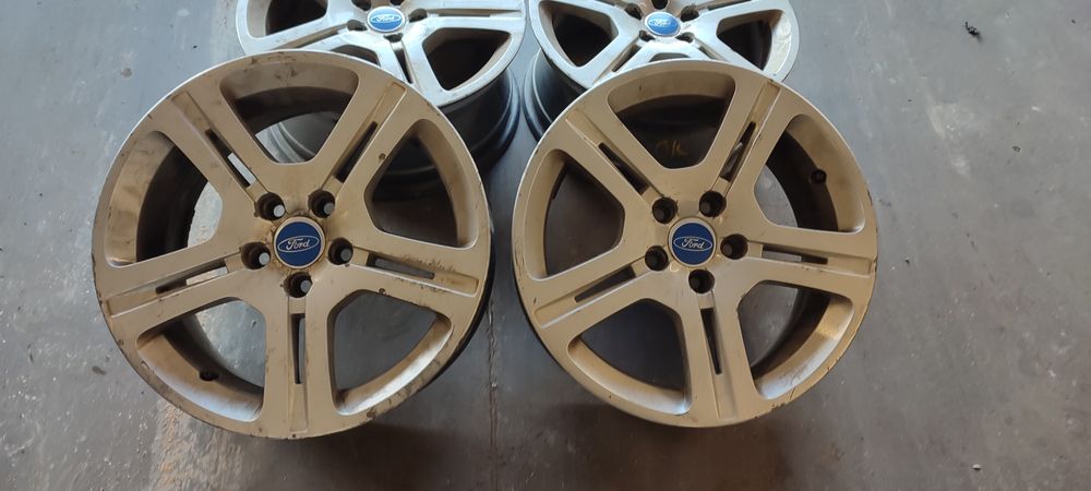 17" 7.5J 5x108 felgi aluminiowe do Forda