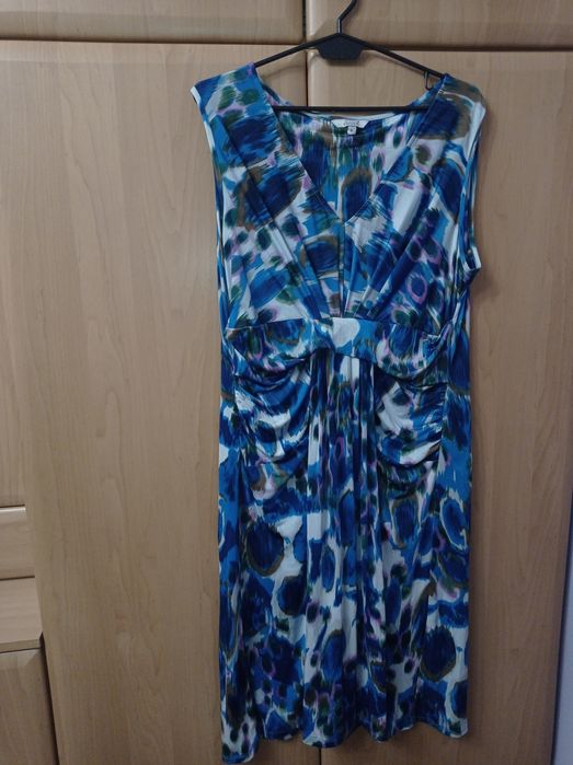 Nowa kolorowa sukienka