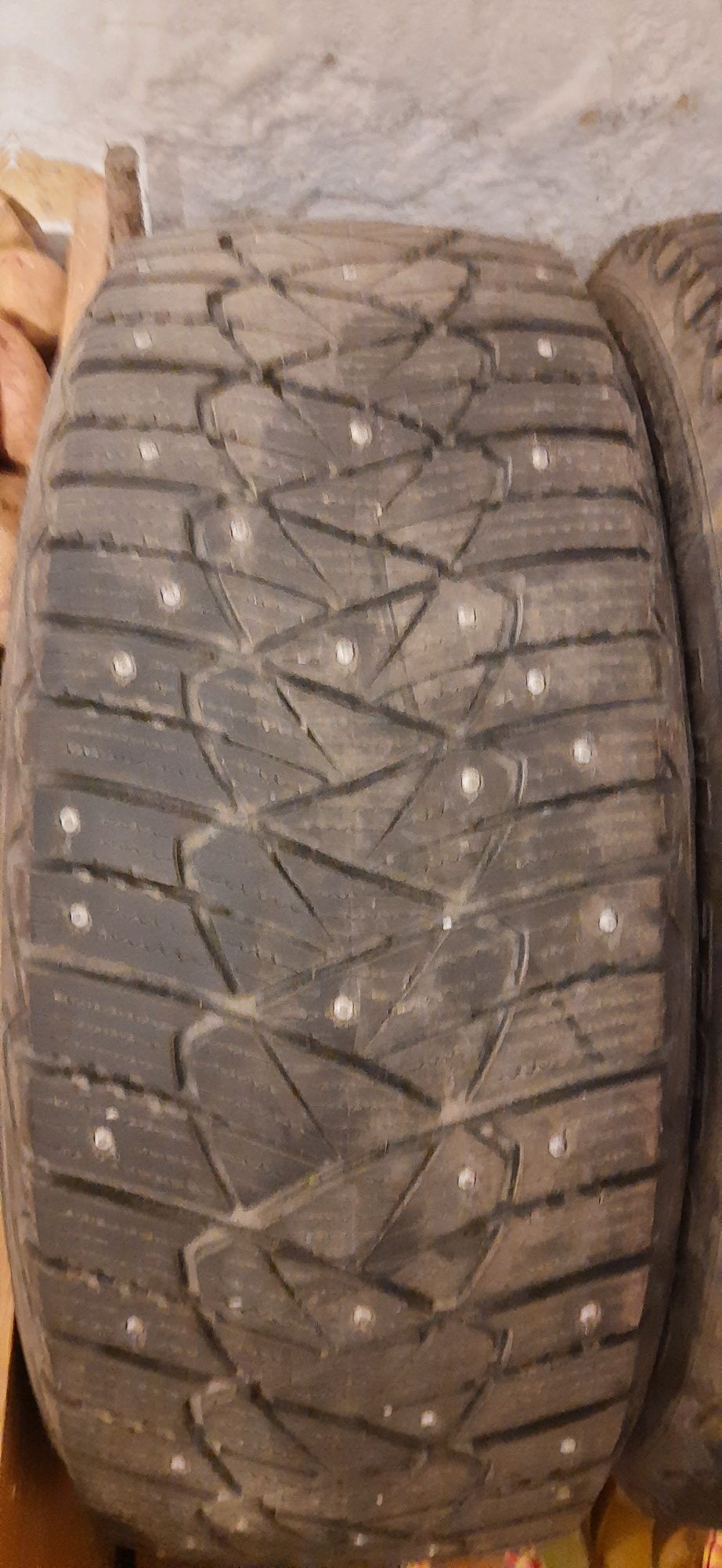 Шини зима 215 55 r17 goodyear