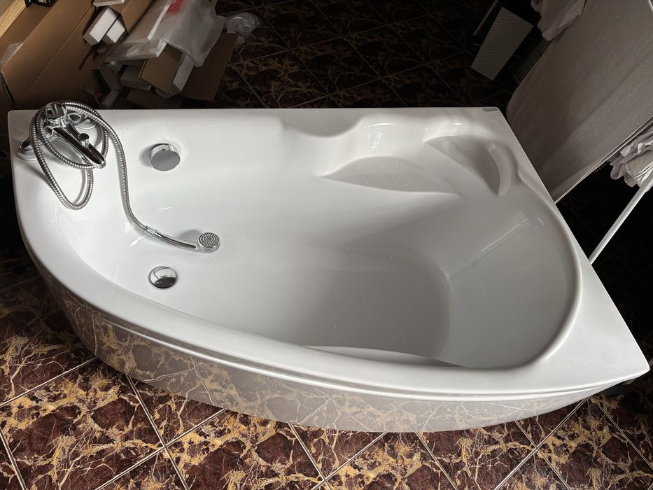 Wanna akrylowa 1400x900