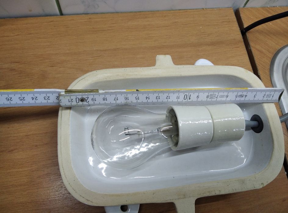 Lampa loftowa industrialna schronowa z dużym gwintem