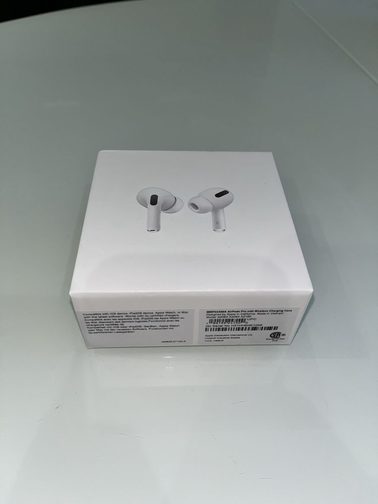 Air Pods PRO навушники