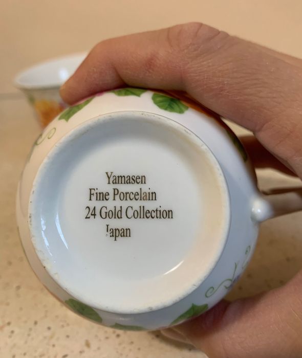 Dwie filiżanki z porcelany