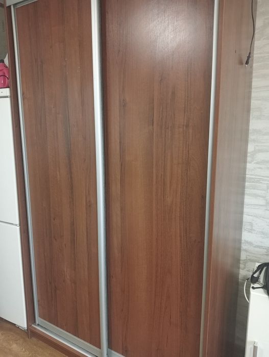 Продам шкаф купе для повсякденного ,уористування