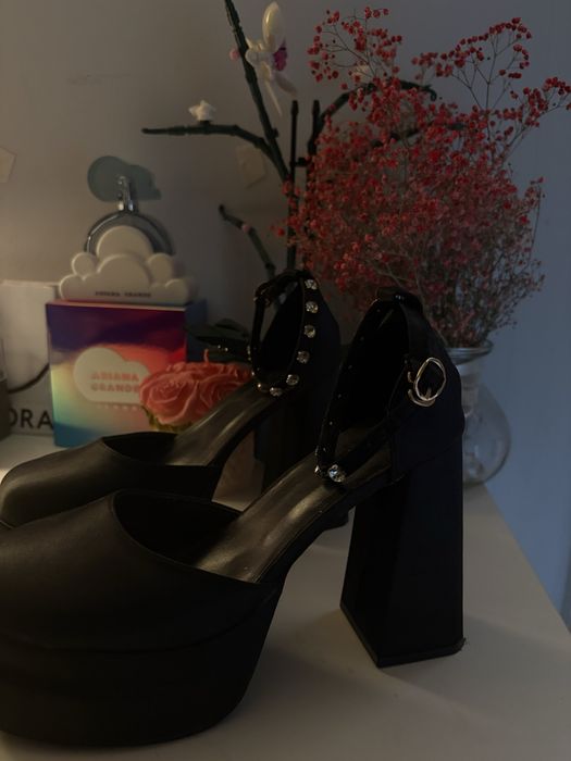 buty na obcasie 38,5