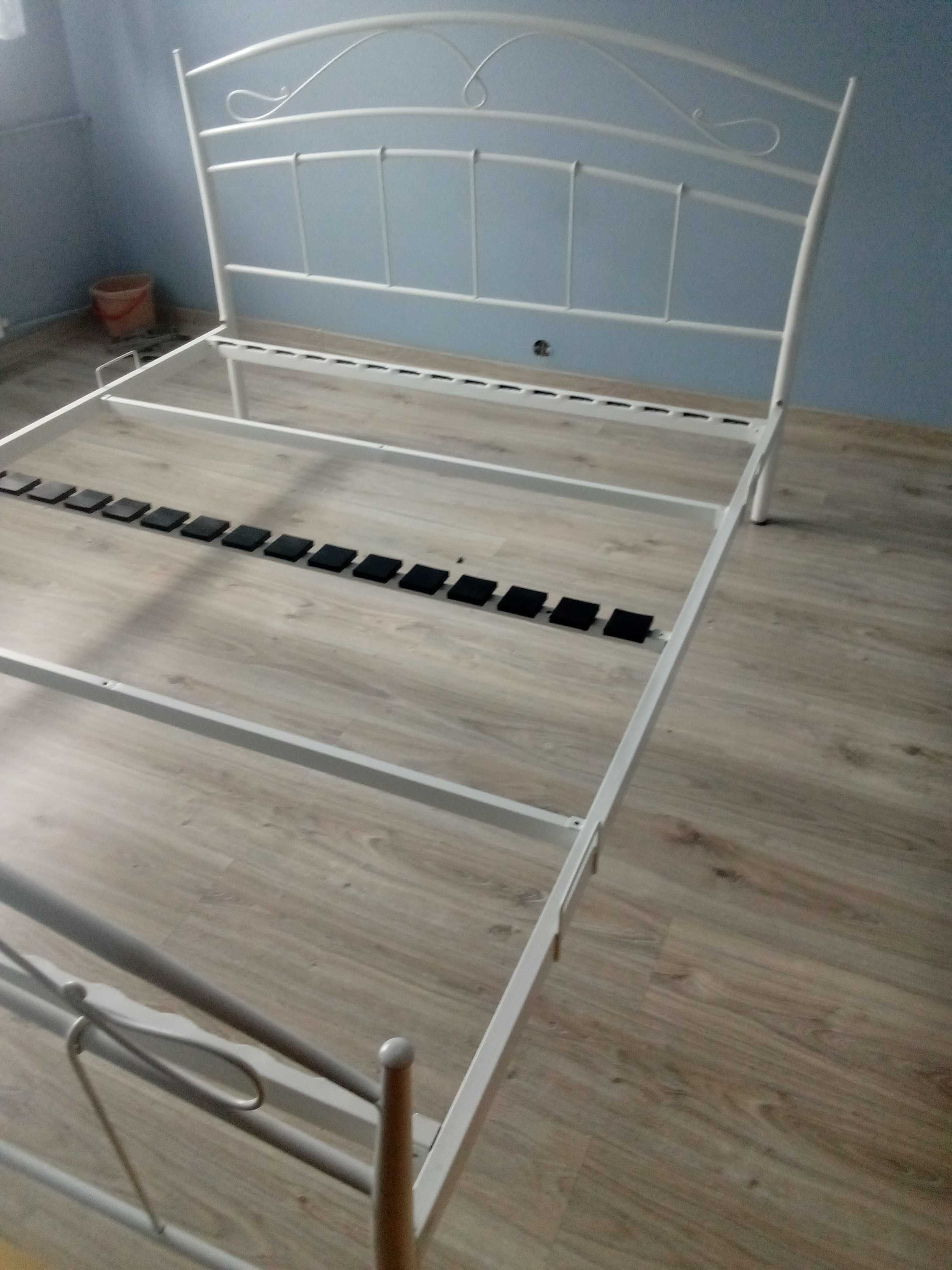 Łóżko do sypialni 160 cm.