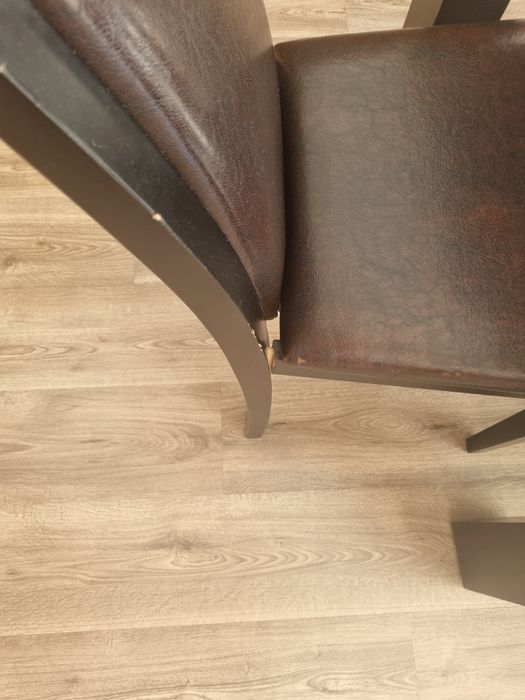 Mesa cozinha com cadeiras