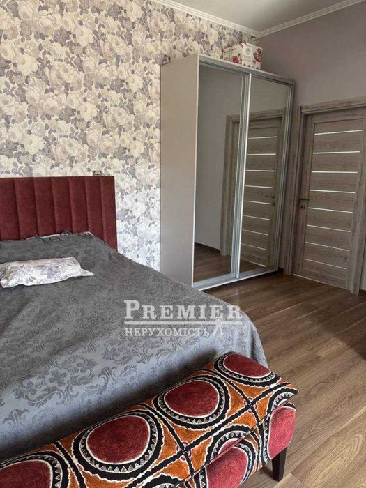 Продам сучасний будинок