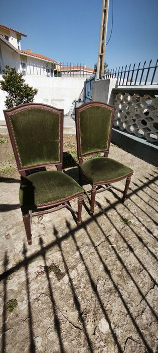 Vendo 2 Cadeiras estilo Luís XVI