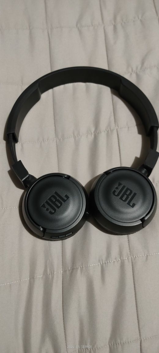 Бездротові оригінальні навушники JBL T450BT.