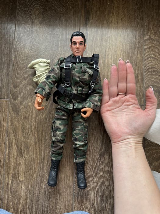 Продам фігурку воєнний!