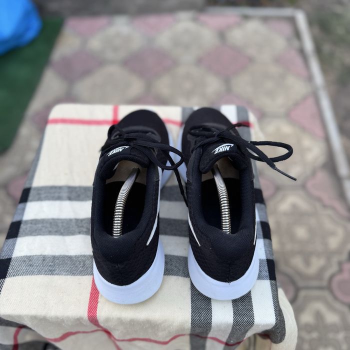 Кроссовки Nike Tanjun Black/White, 40 размер, Оригинал, Кросівки