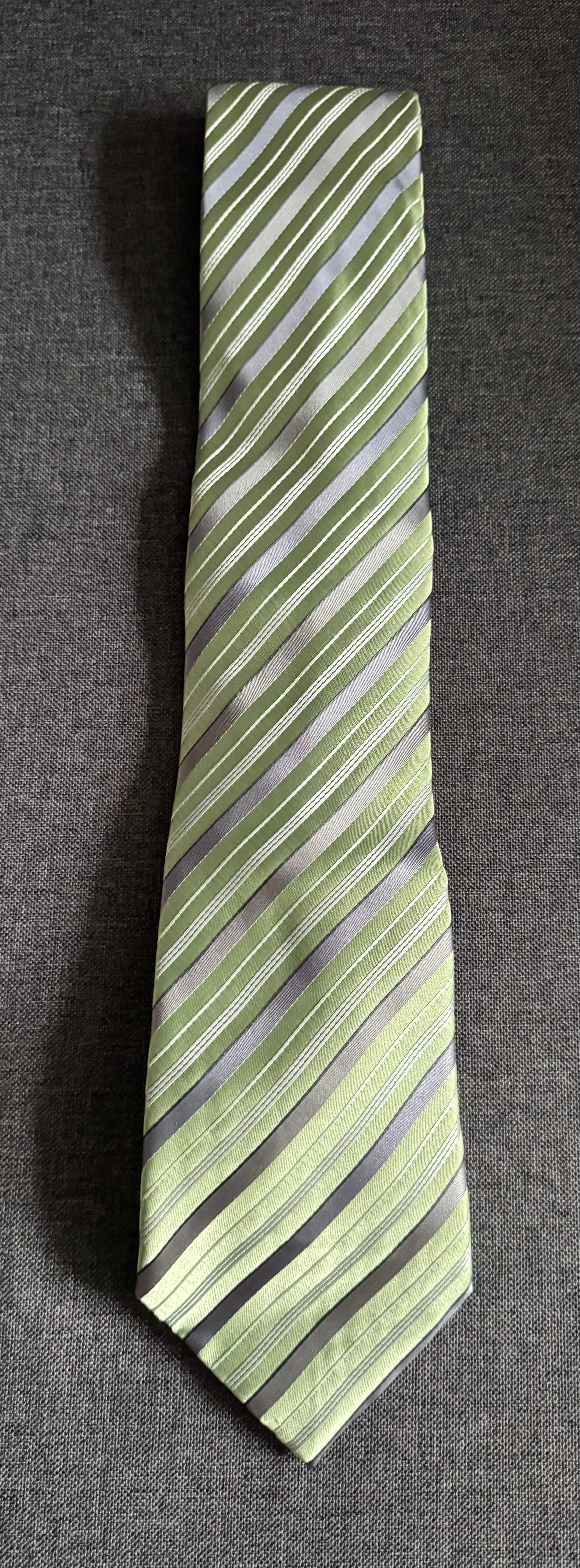 Jedwabny krawat, jasno zielony w paski