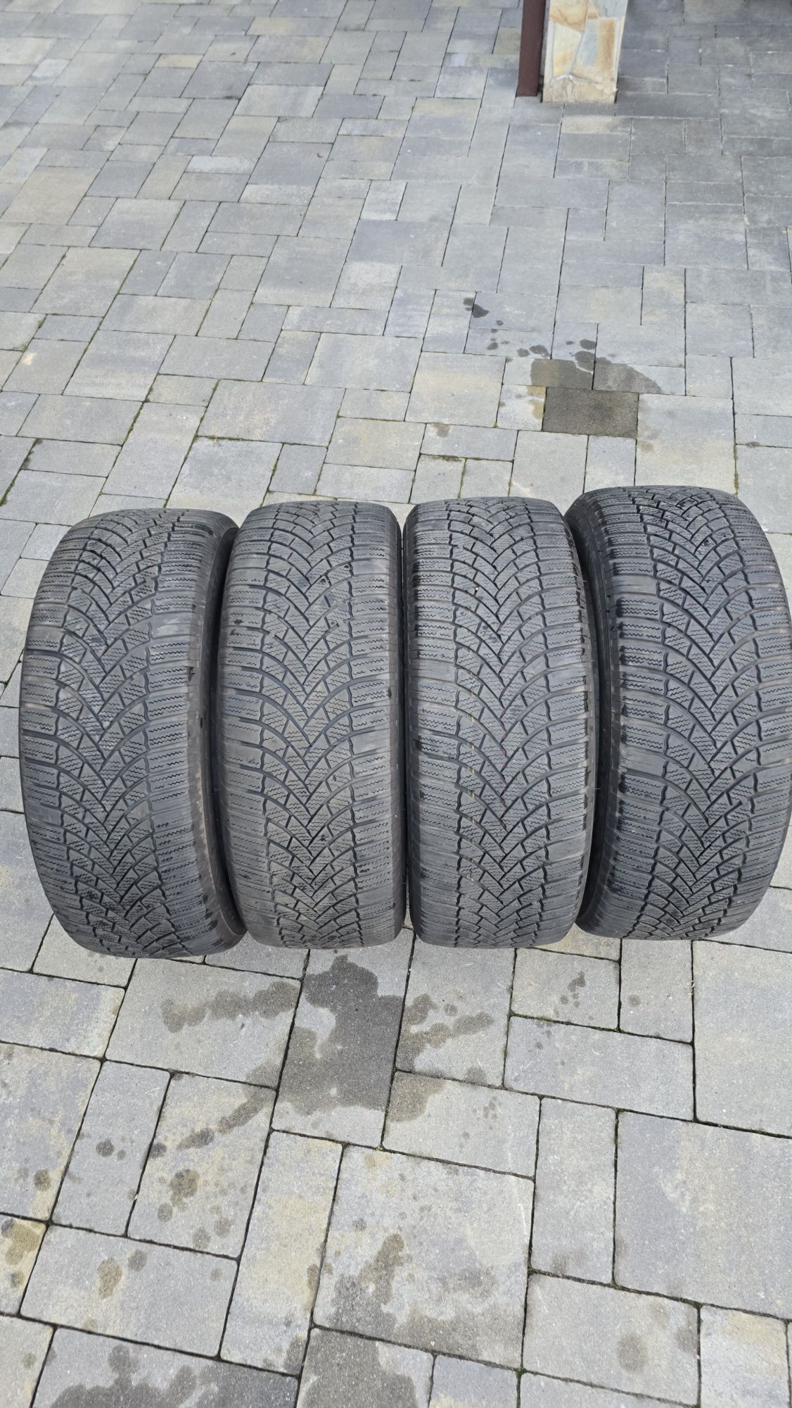 Bridgestone бріджестоун зимові шини 235/55r18