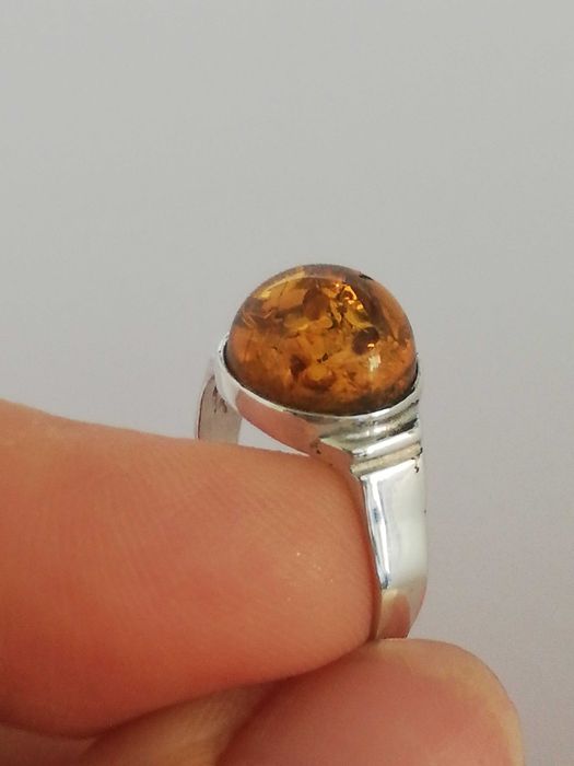 SREBRNY pierścionek z bursztynem p925. CZASY PRL