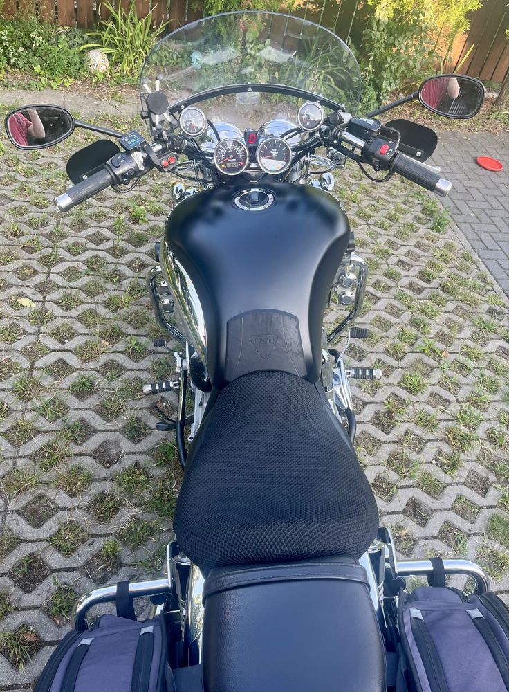 TRIUMPH Rocket III classic