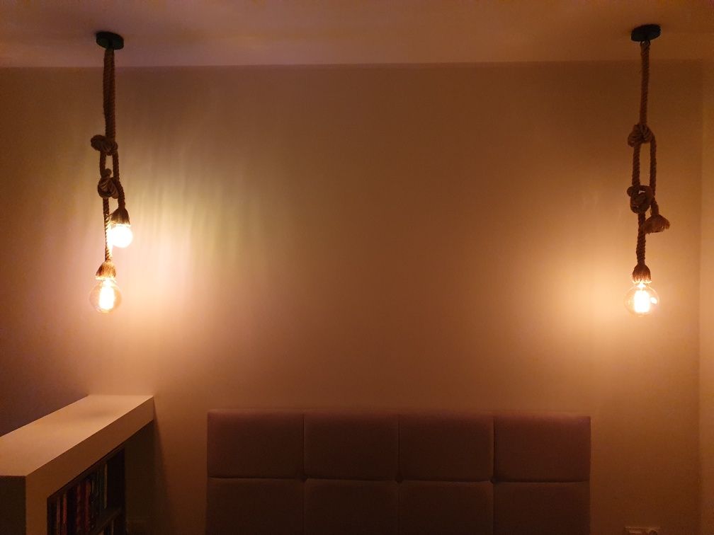 lampy sufitowe linowe z retro żarówkami