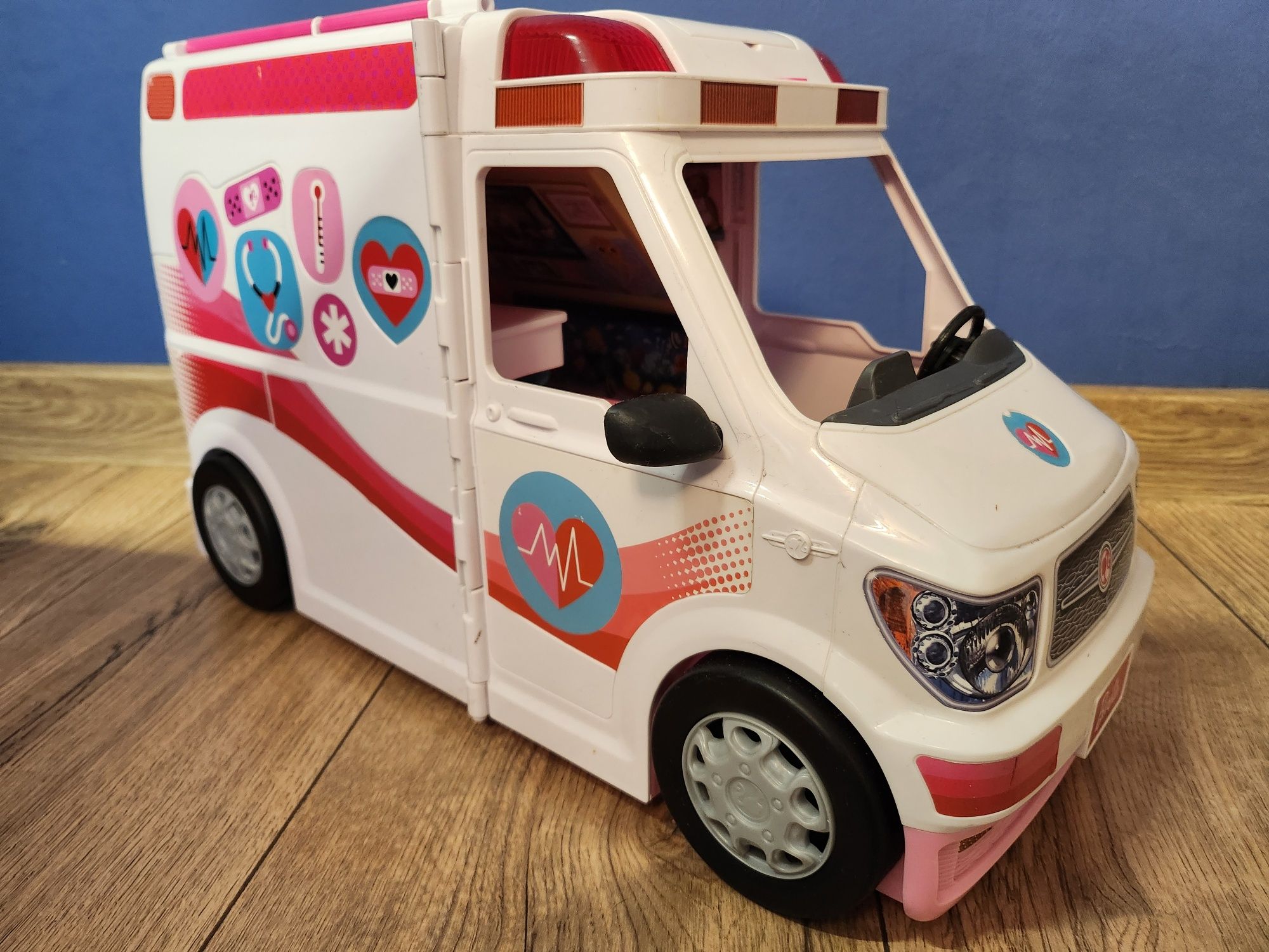 Ambulans pogotowie Barbie Mattel