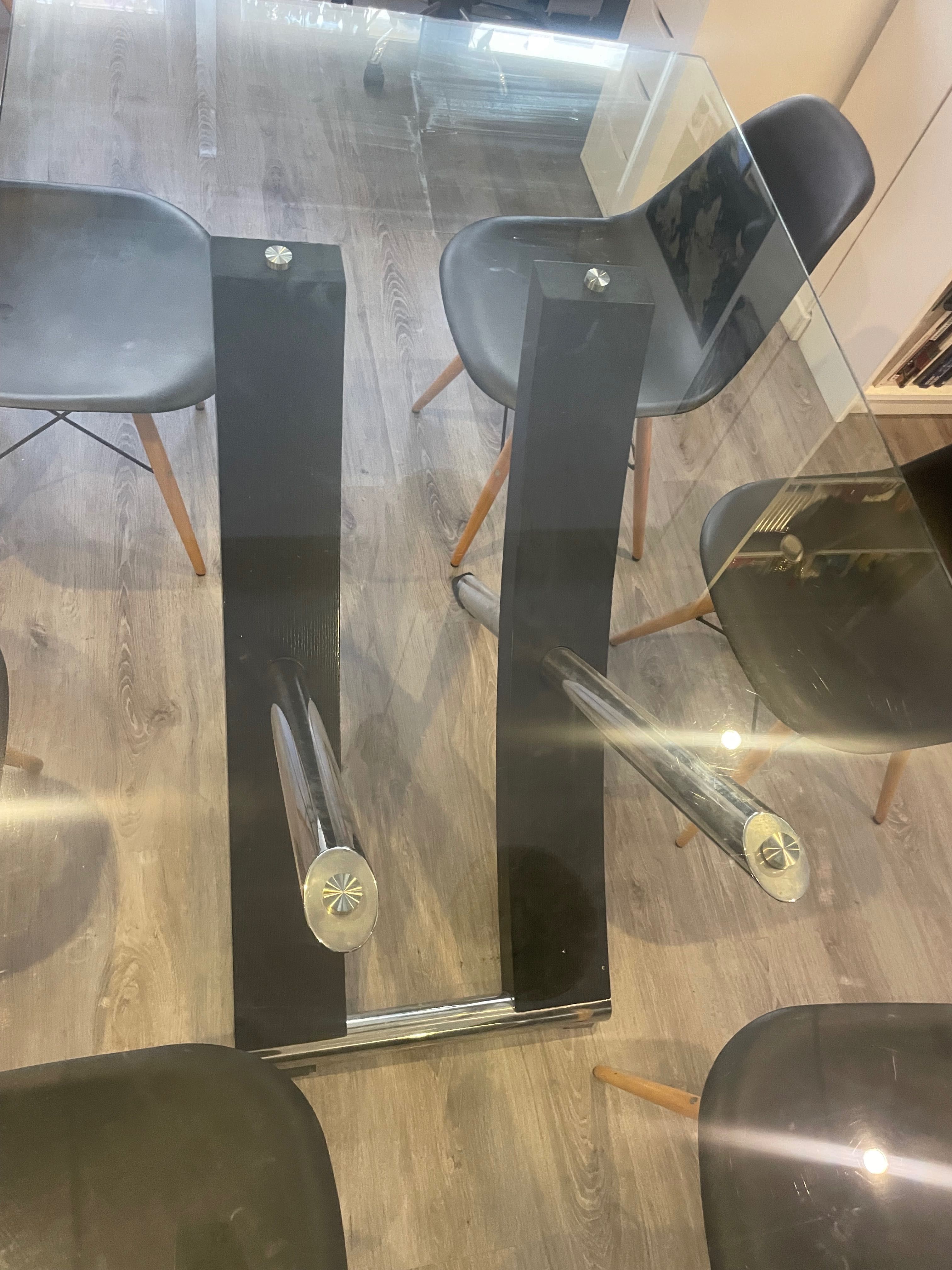 Mesa de jantar em vidro