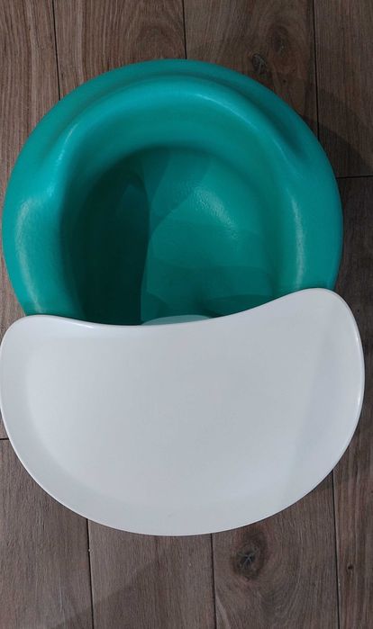 Siedzisko, krzesełko dla niemowląt bumbo ze stoliczkiem