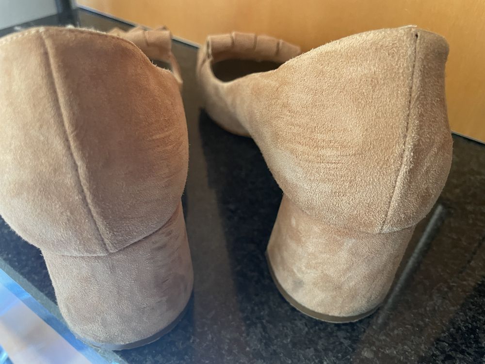 Sapatos Gloria Ortiz negociavel