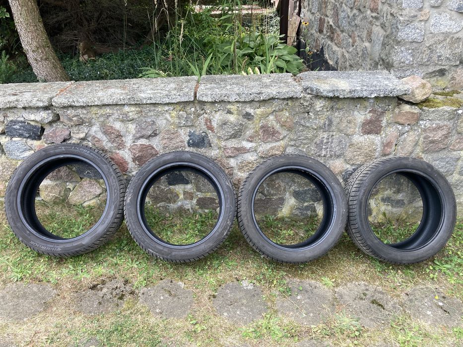 Opony zimowe Hankook Winter ICEPT EVO 2 225/45/18 37/2021r.