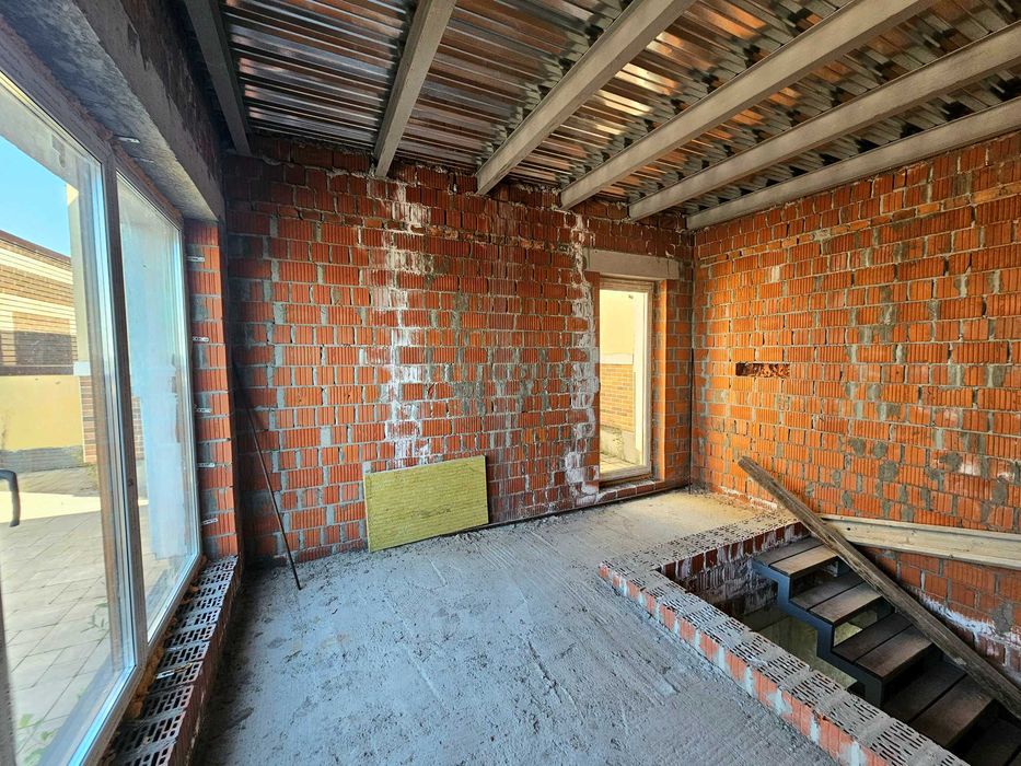Продаж 2-рівнева квартира з терасою!