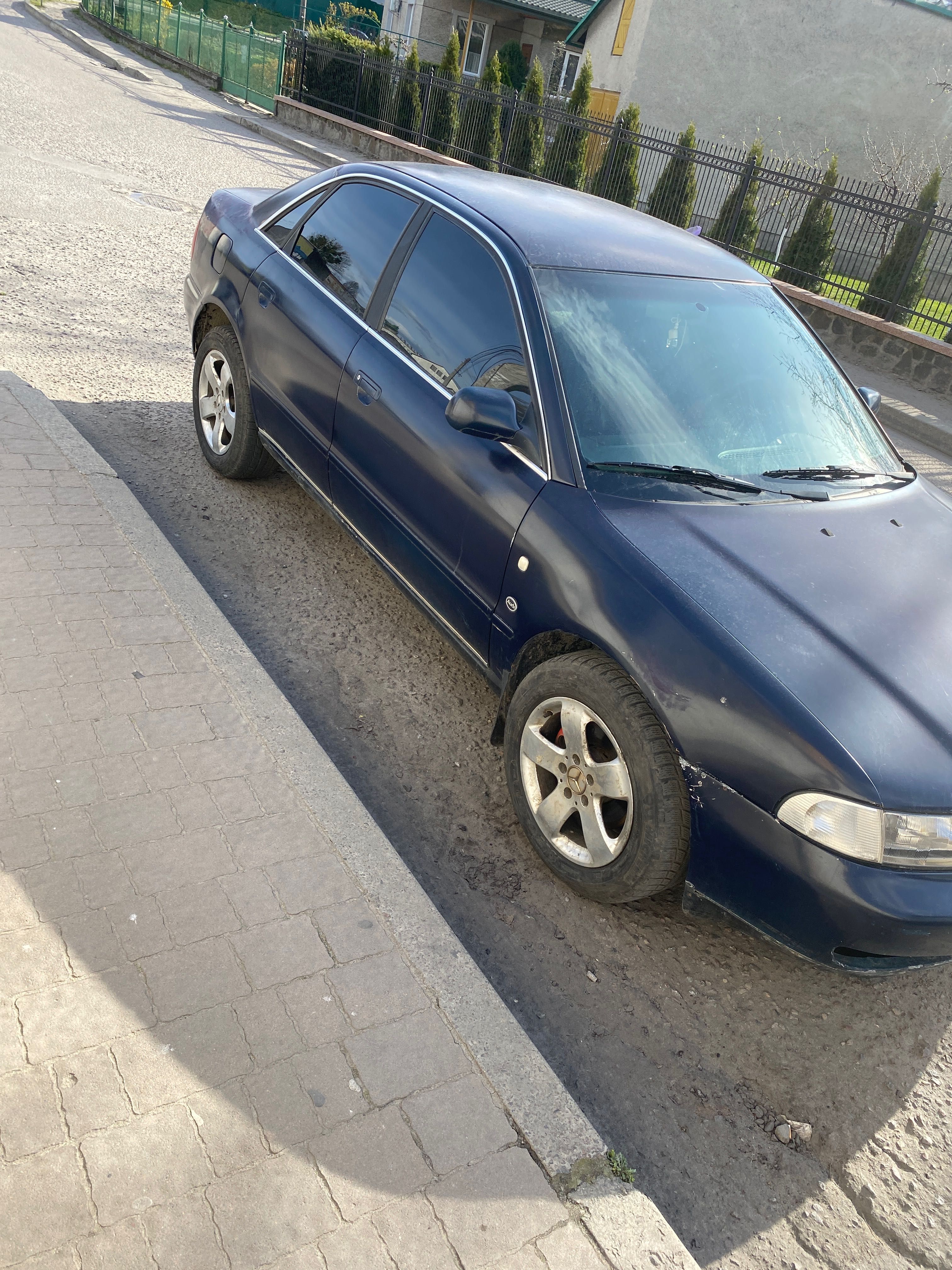 Audi a4     B 5 1.6