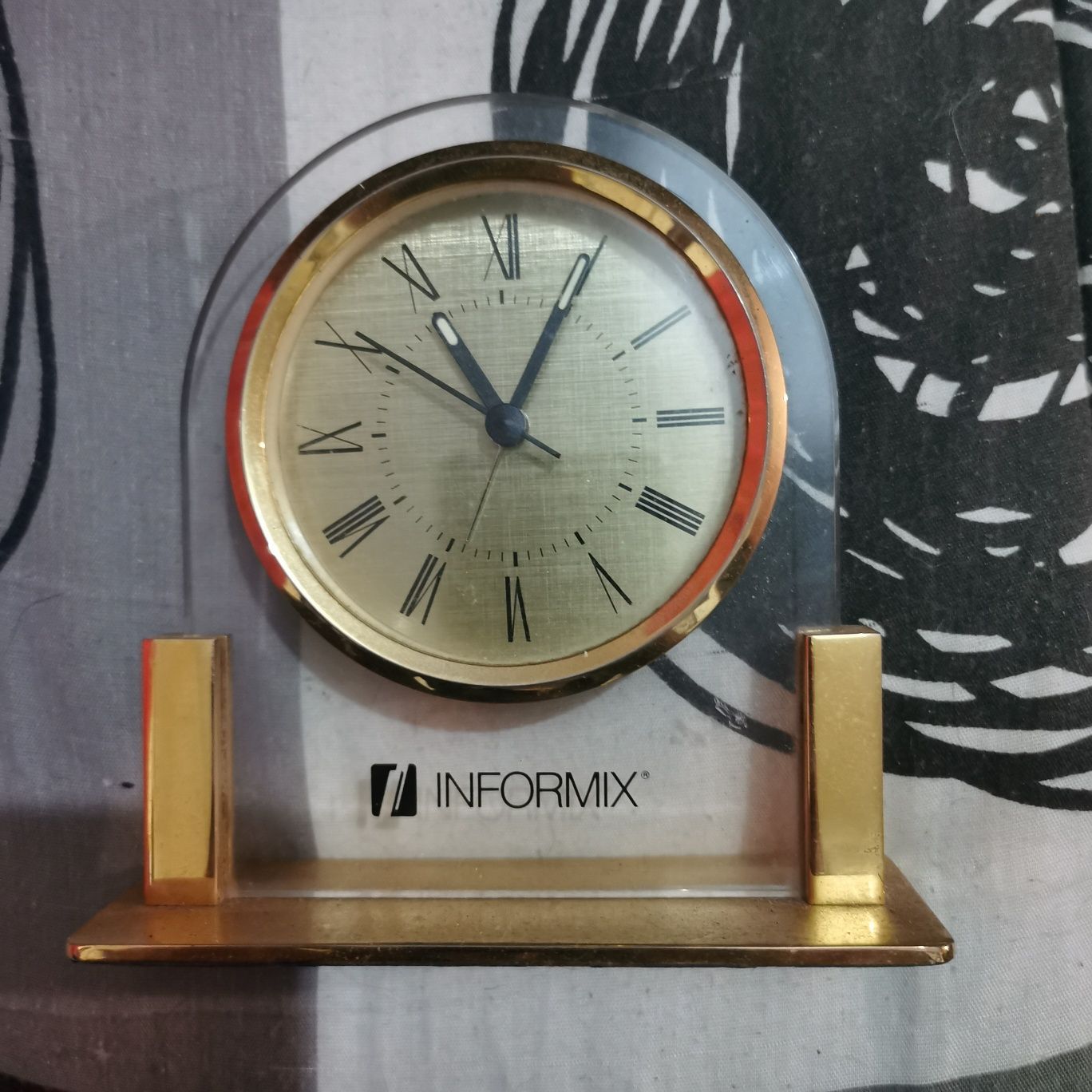 Relógio em latão Vintage