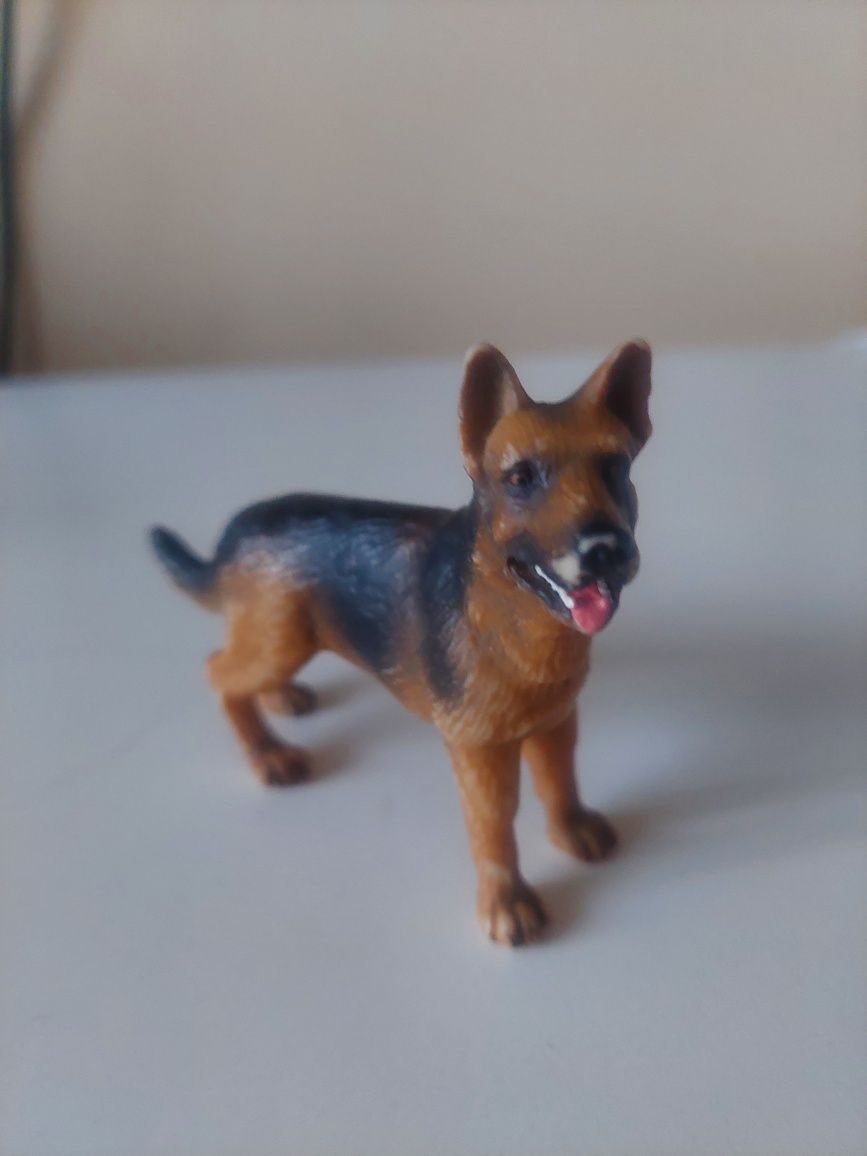Owczarek niemiecki schleich
