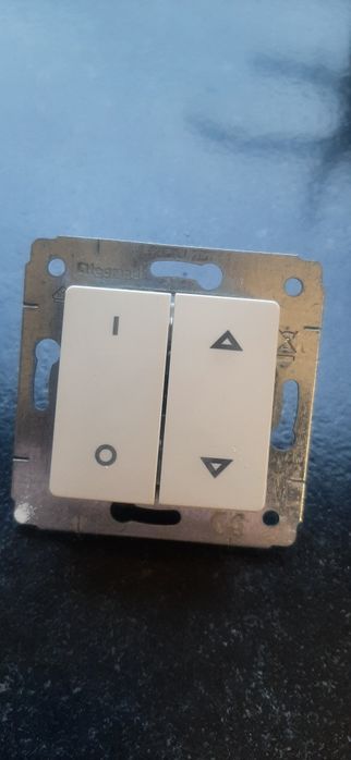 Przycisk żaluzjowy legrand