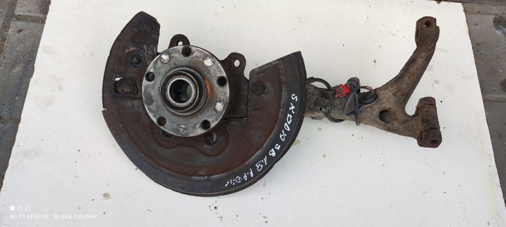 Zwrotnica Prawa Przód Skoda SuperB 1.9 Manual 2004 Blask Gołdap