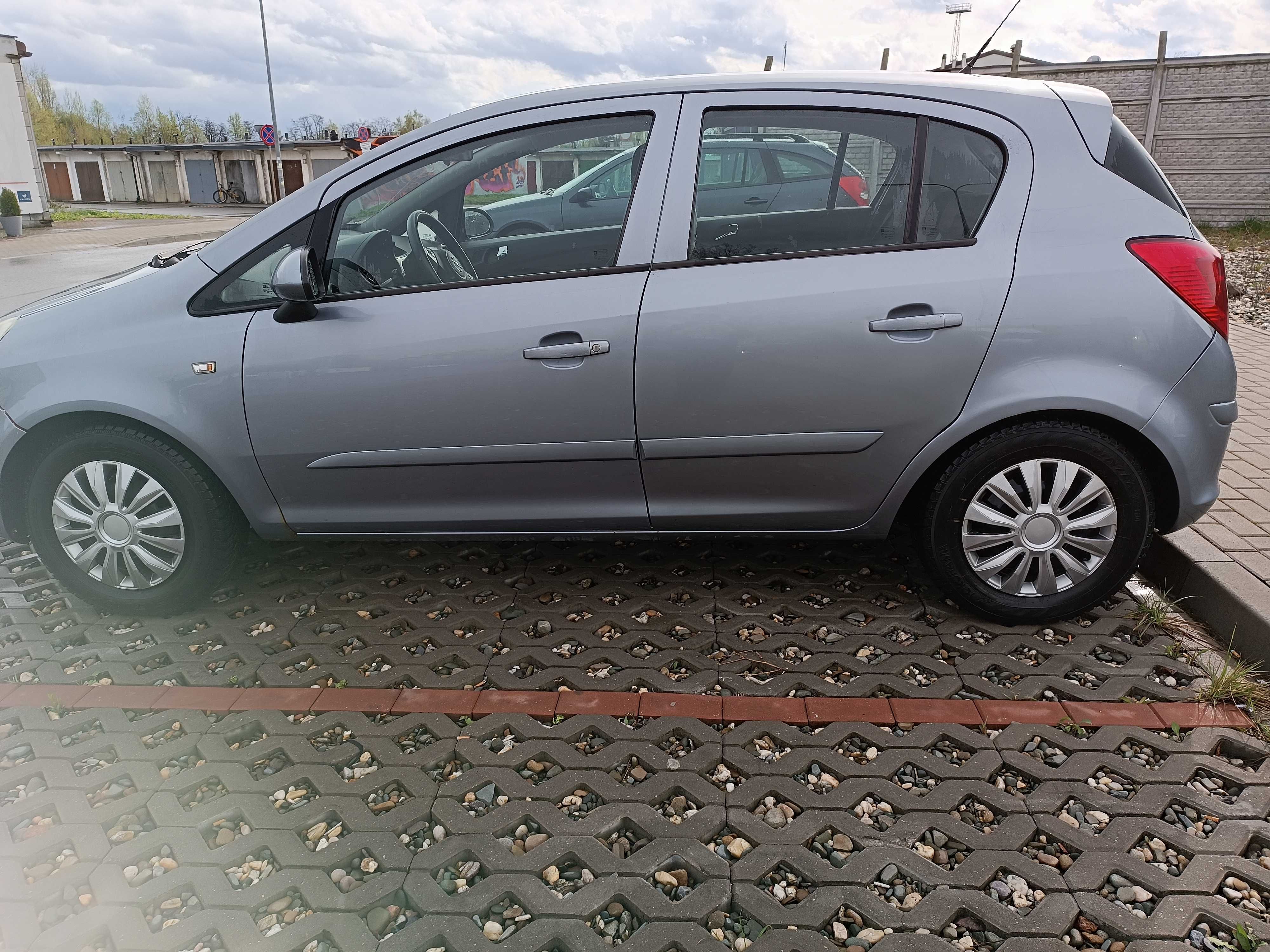 Opel corsa 1.2 benzyna