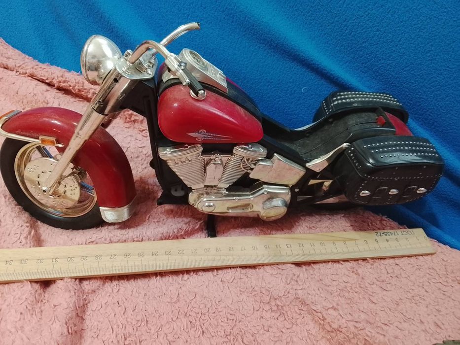 Два мотоцикла. Большие модели