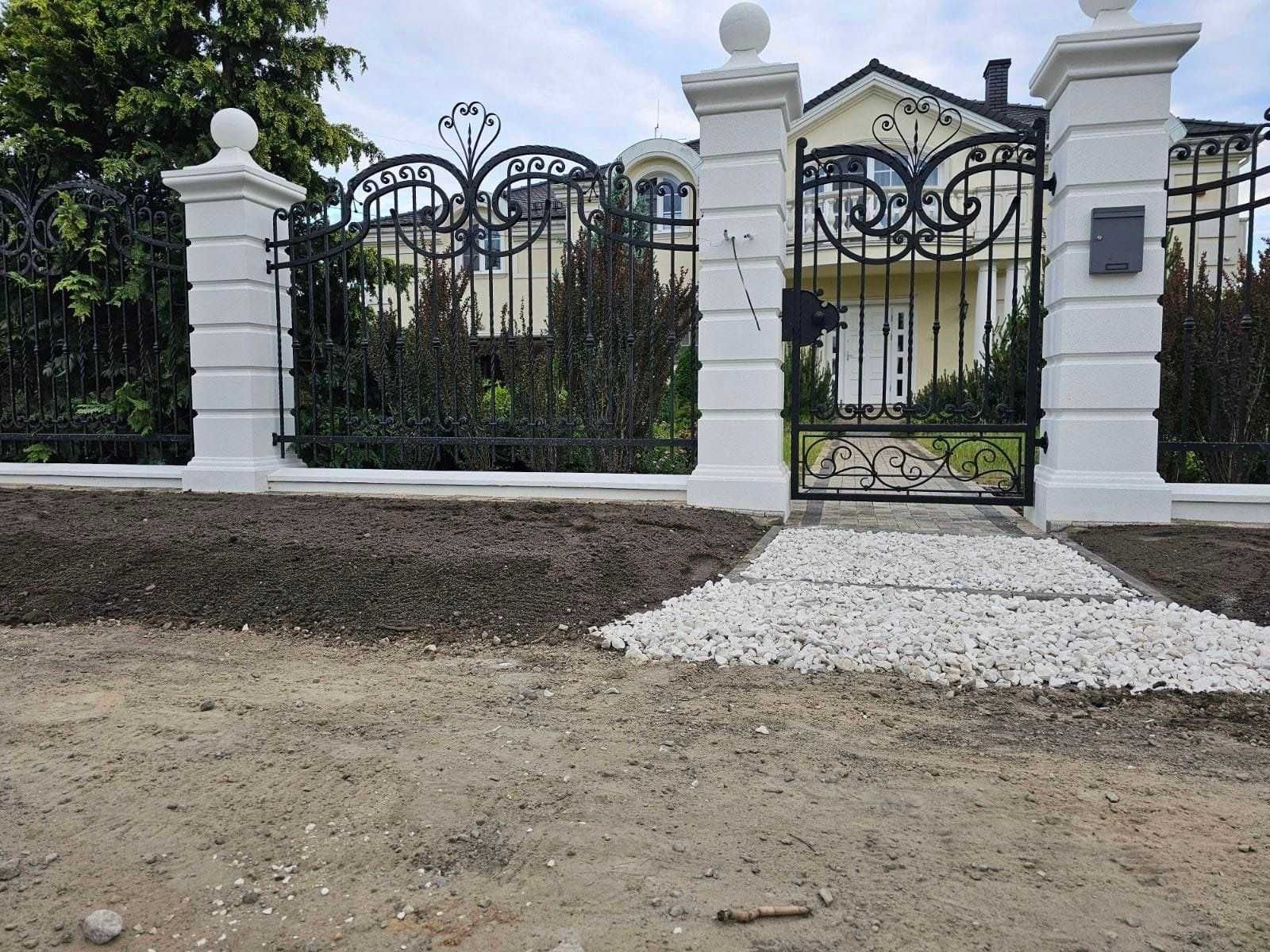 Ogrodzenia Dworkowe,Słupki,Słupy Boniowane,Pałacowe,Gładkie,Betonowe