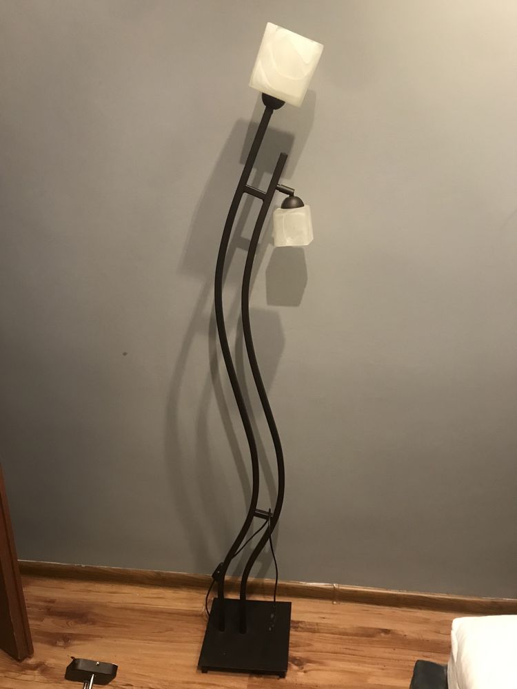 Lampa stojąca plus lampa sufitowa