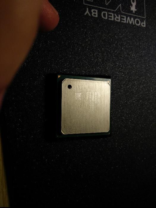 [S] Intel Celeron 2,4 GHz s478 SL6VU