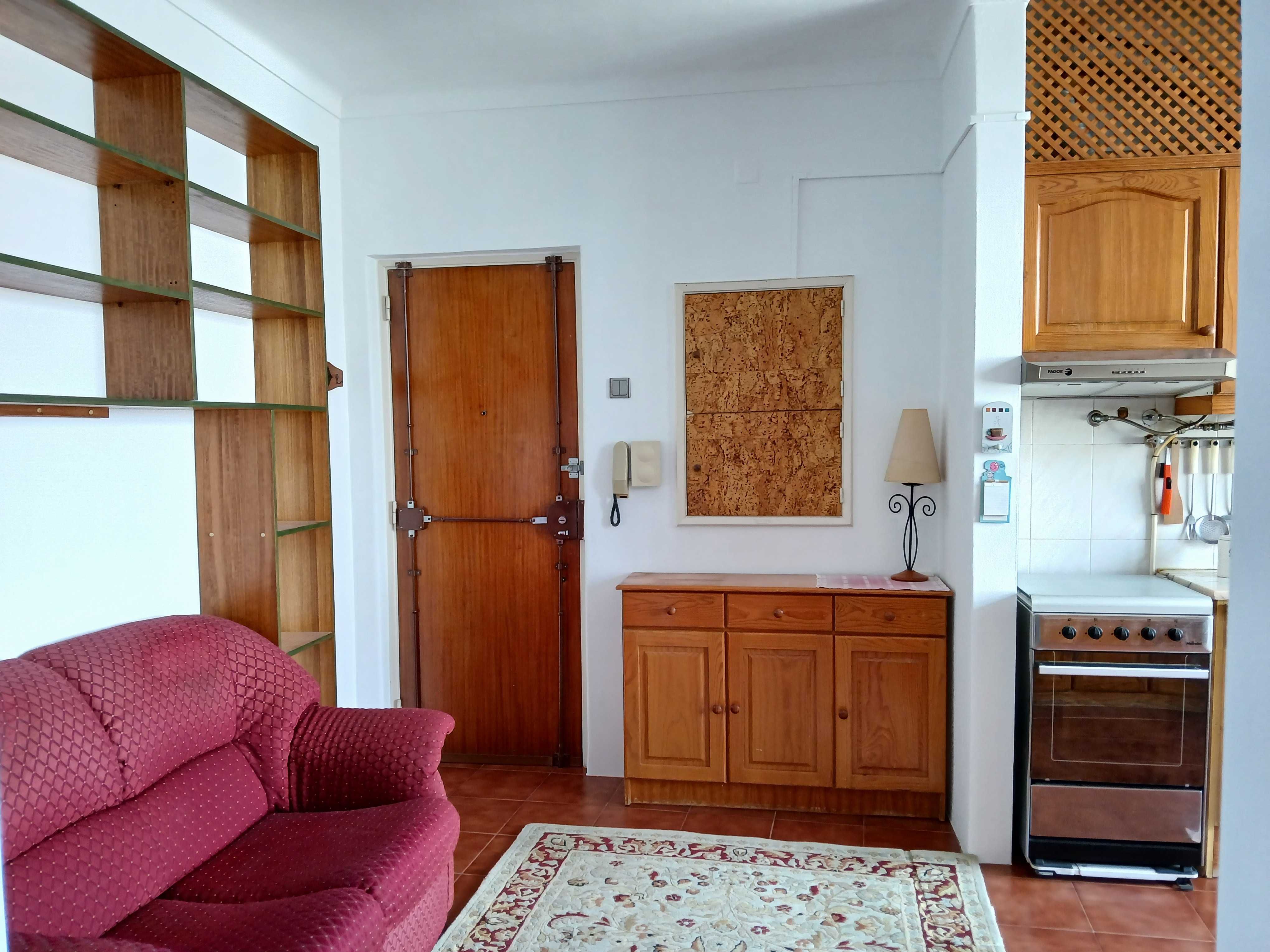 Apartamento T1, Reboleira - Amadora