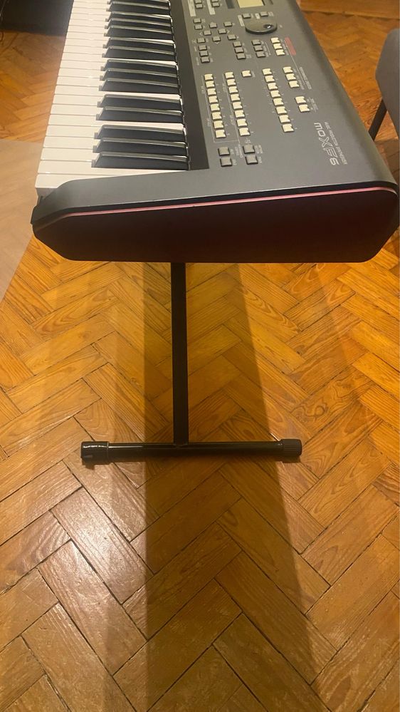 Teclado Yamaha MOXF6 Workstation