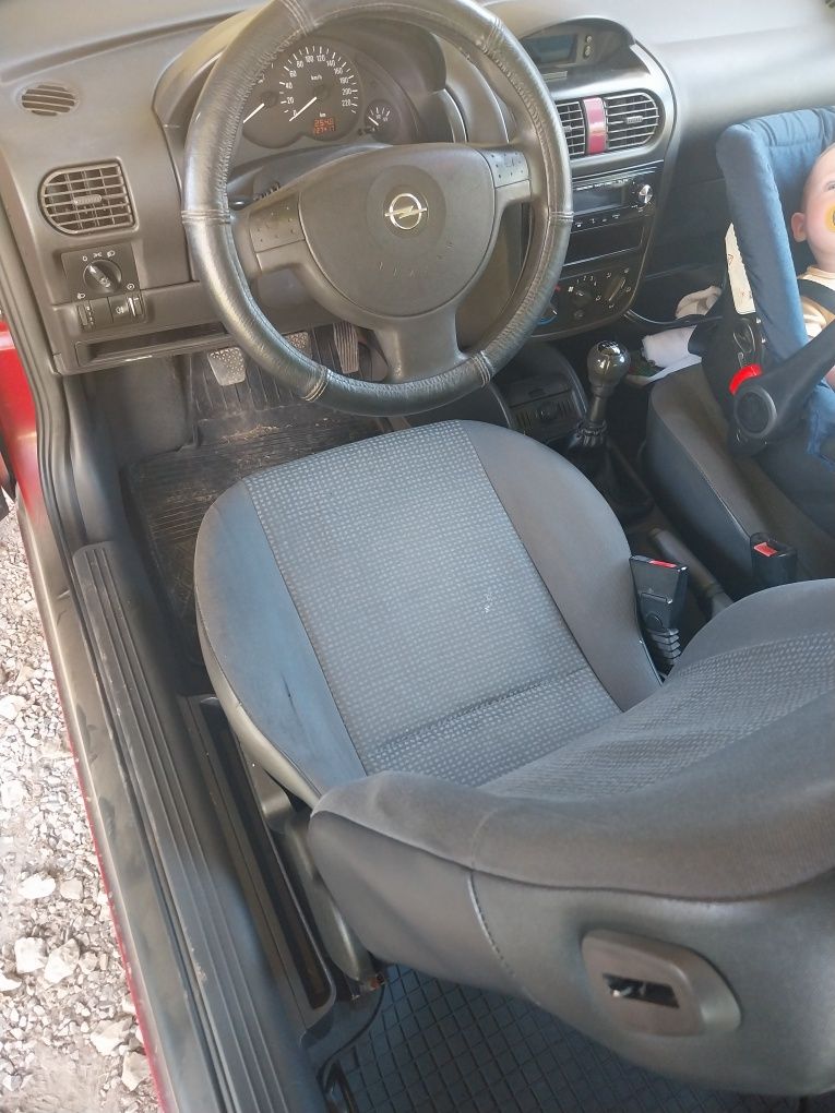 Opel Corsa C 2004 r.
