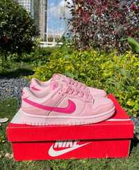 Nike Dunk Low Triple Pink   38