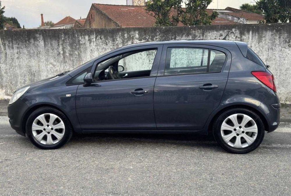 Carro Opel corsa