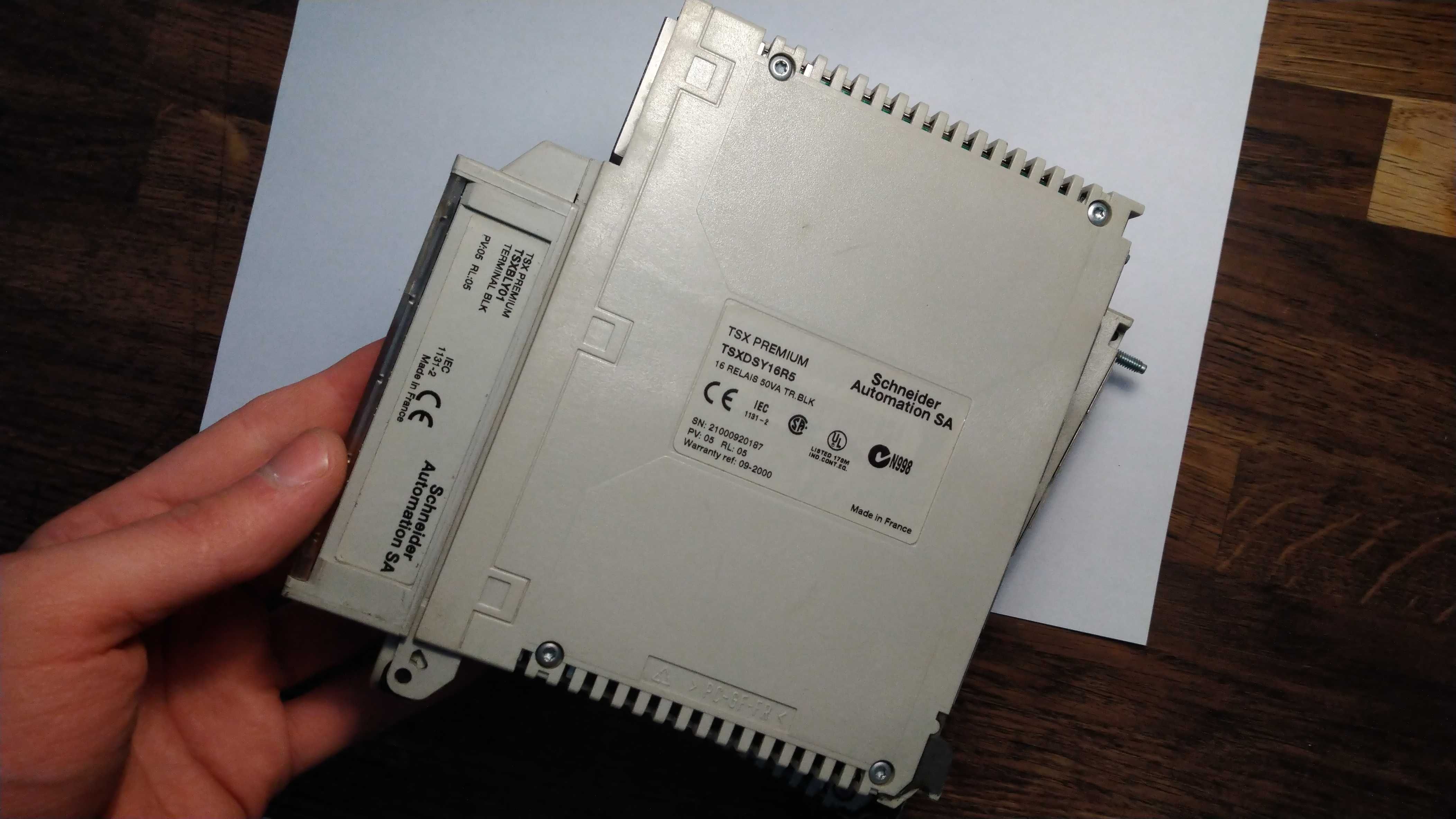 Telemecanique TSX DSY 16 R5 PLC Modicom, Schneider