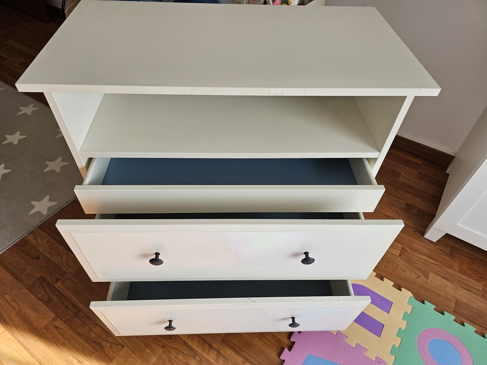 Comoda / Muda-Fraldas Ikea Hemnes