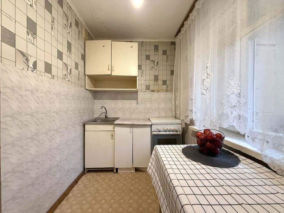 Продаж 1 кім квартири Лісний,Поповича Космонавта,18
