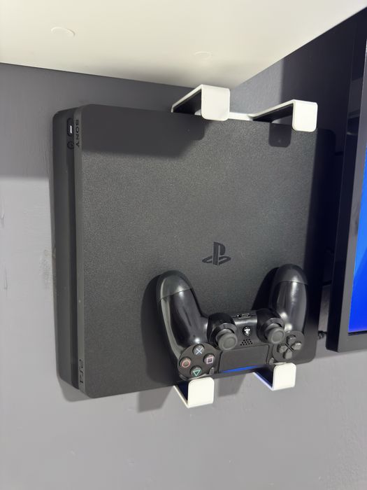 Vendo ou troco ps4 slim 1TB!