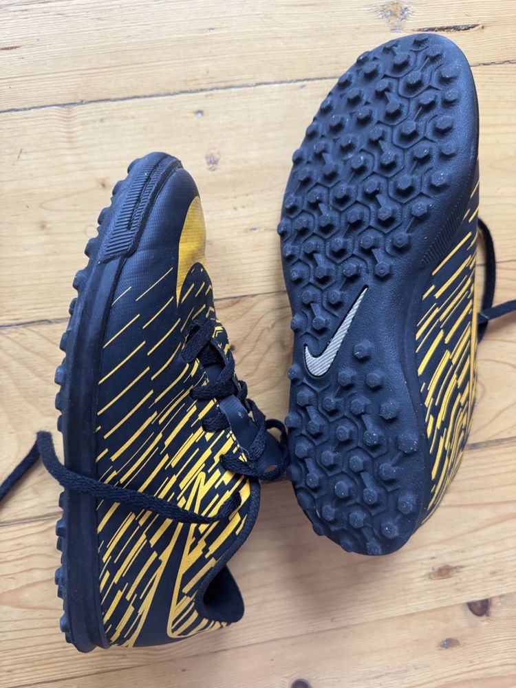 NIKE сороконожки на мальчика 36р-р, 23см