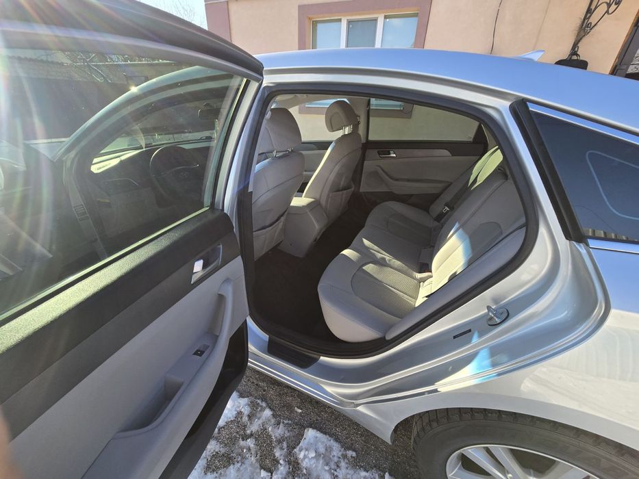 Продам машину  в хорошому стані