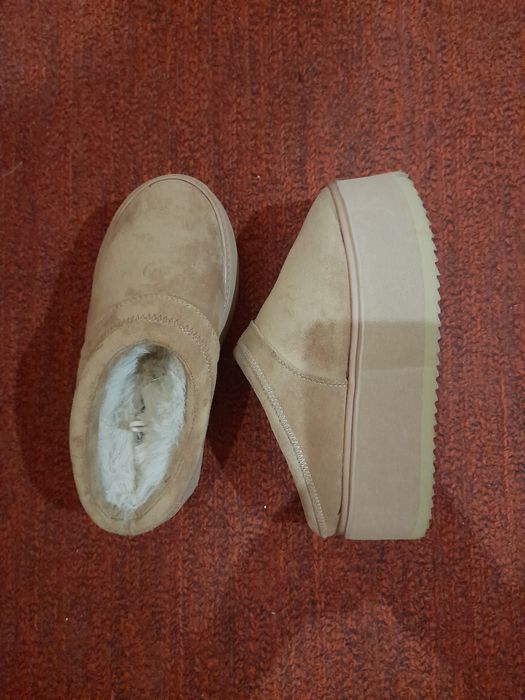 Угги Нові Bershka на платформе